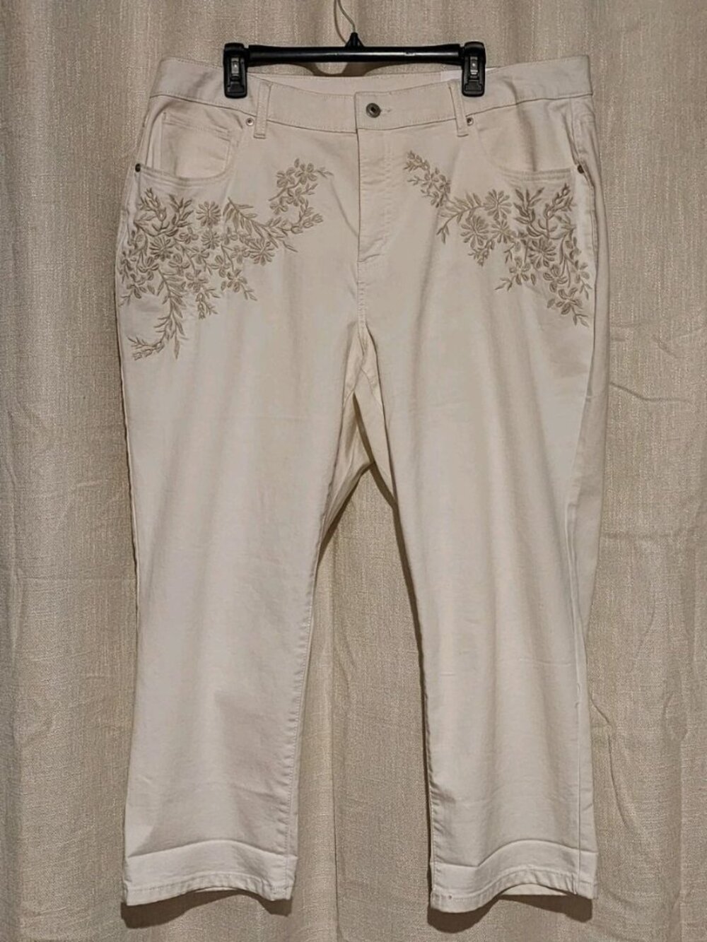 Style & Co Women's Capri Pants Embroidered Mid Rise White Size 20W NWT